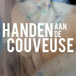 Handen Aan De Couveuse